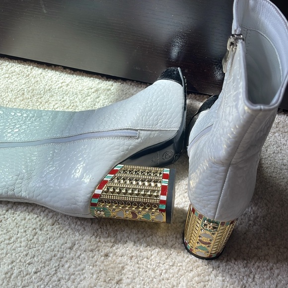 Chanel boots - Picture 3 of 8